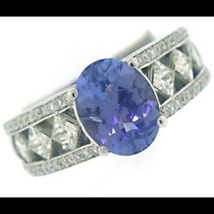 Fantastic White Gold Tanzanite & Diamond Ring
